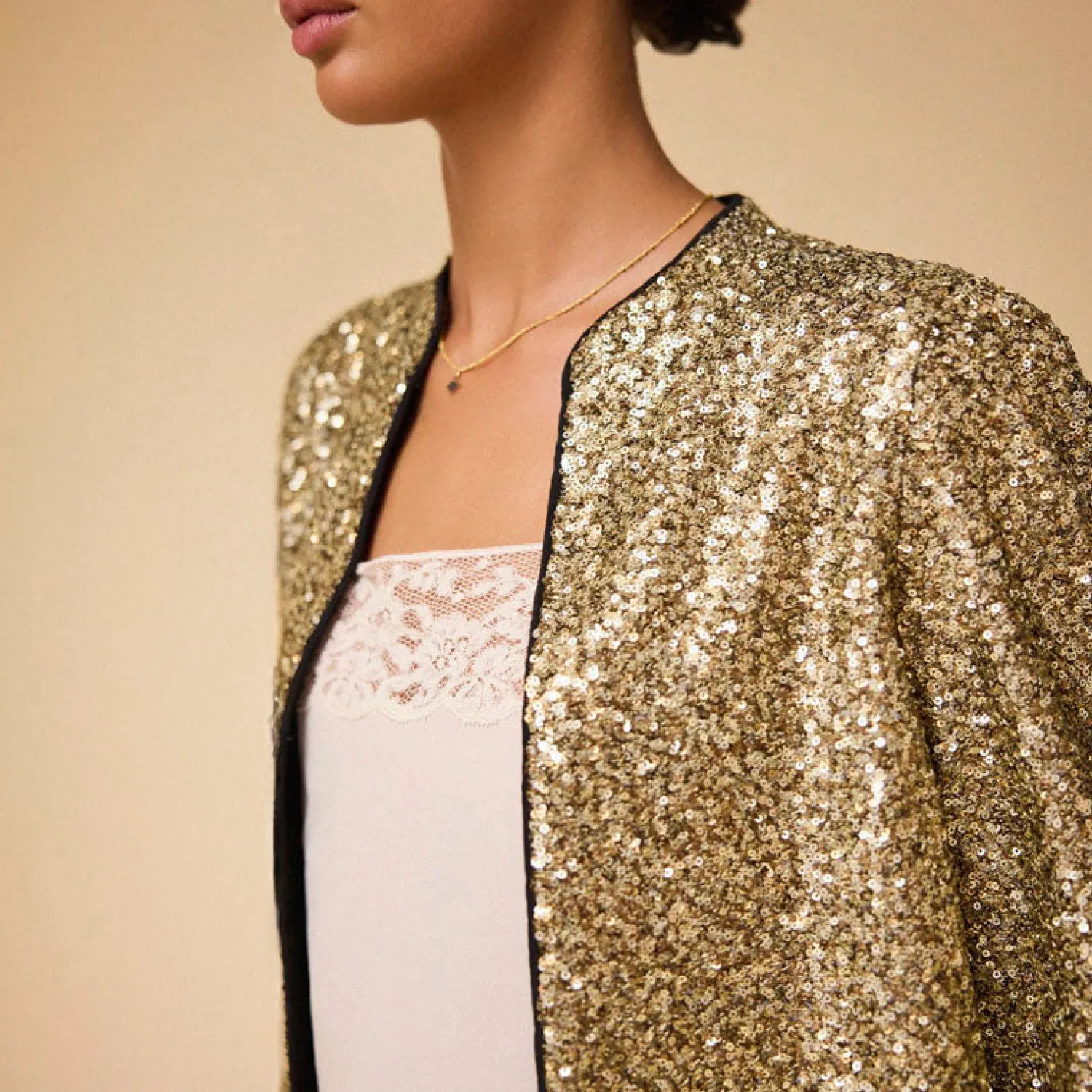 BY IRIS Amira Sequin Jacket In Gold