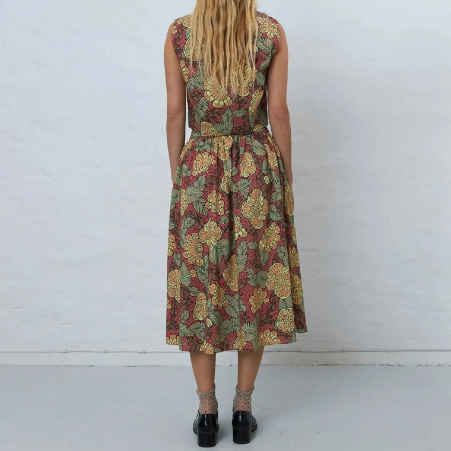 STELLA NOVA Embroidered Midi Skirt In Wild Flowers