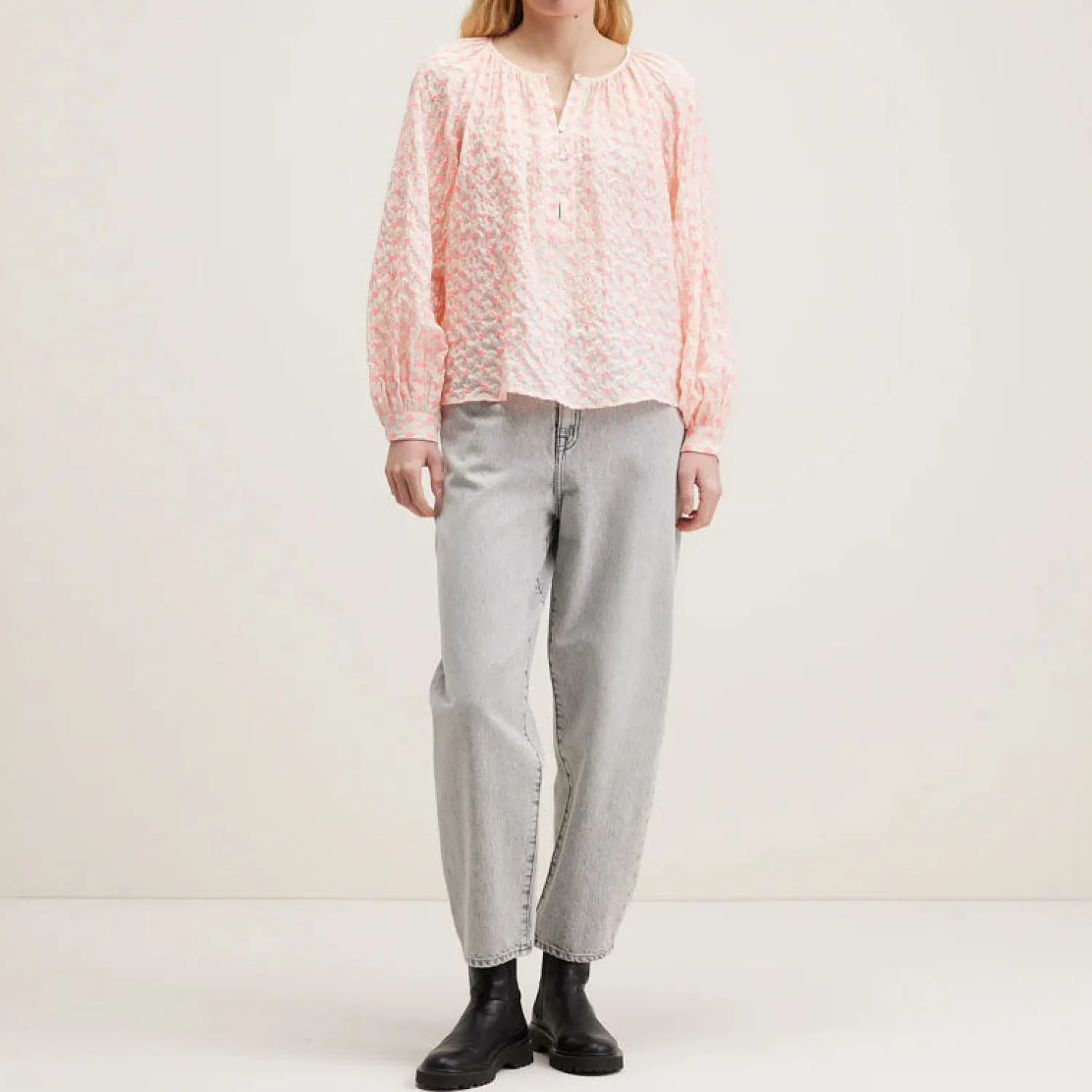 BELLEROSE Haiti Floral Embroidered Blouse In Fluo Pink