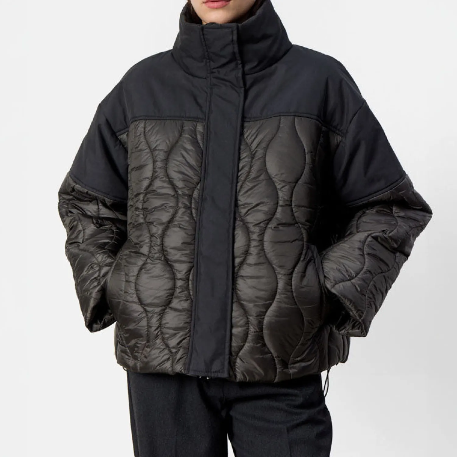 LEVETE ROOM Holly 4 Short Quilted Jacket In Black Olive Combi