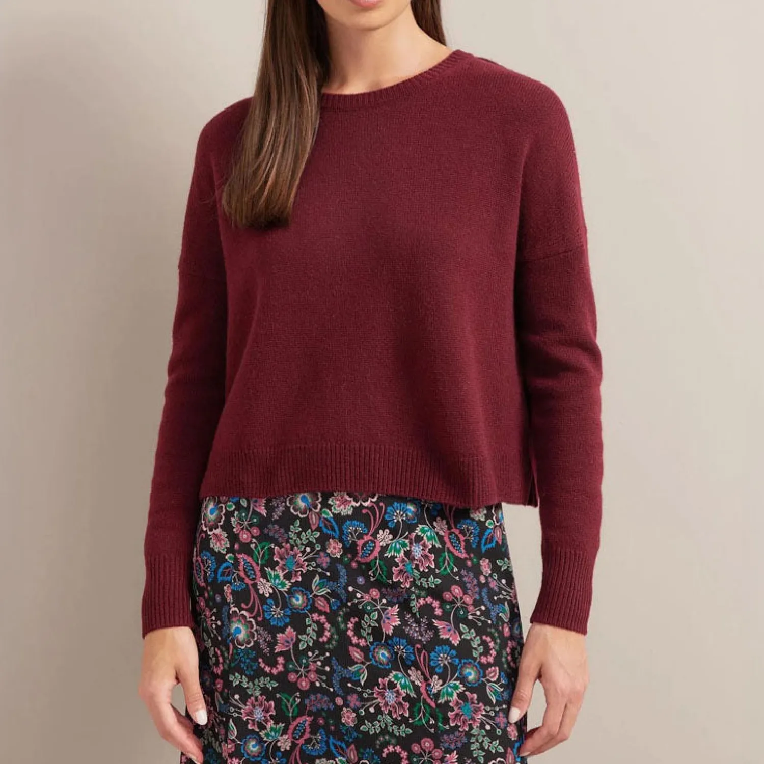 CEFINN Lainey Back Button Cashmere Jumper In Burgundy