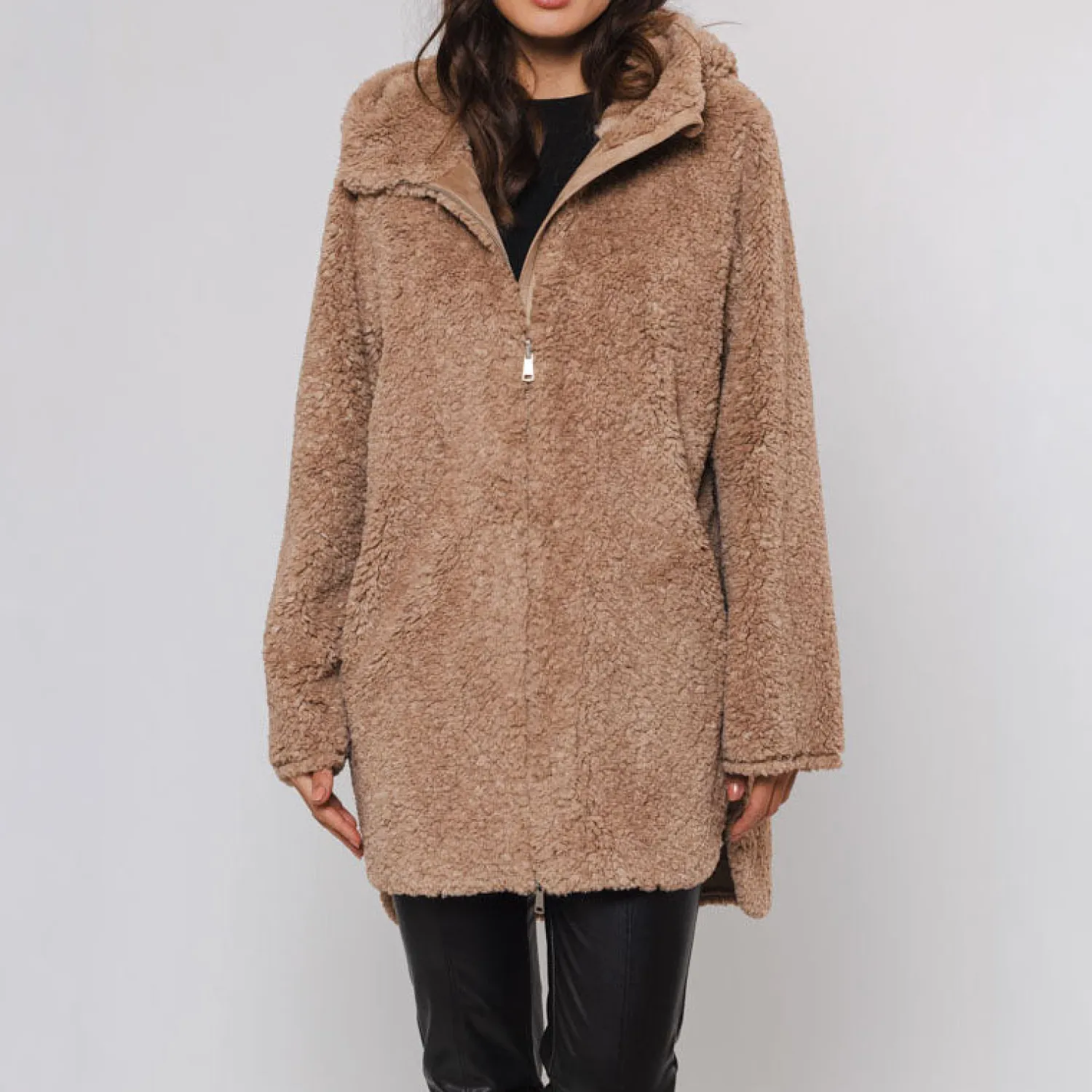 RINO & PELLE Marre Reversible Faux Suede Coat In Sand