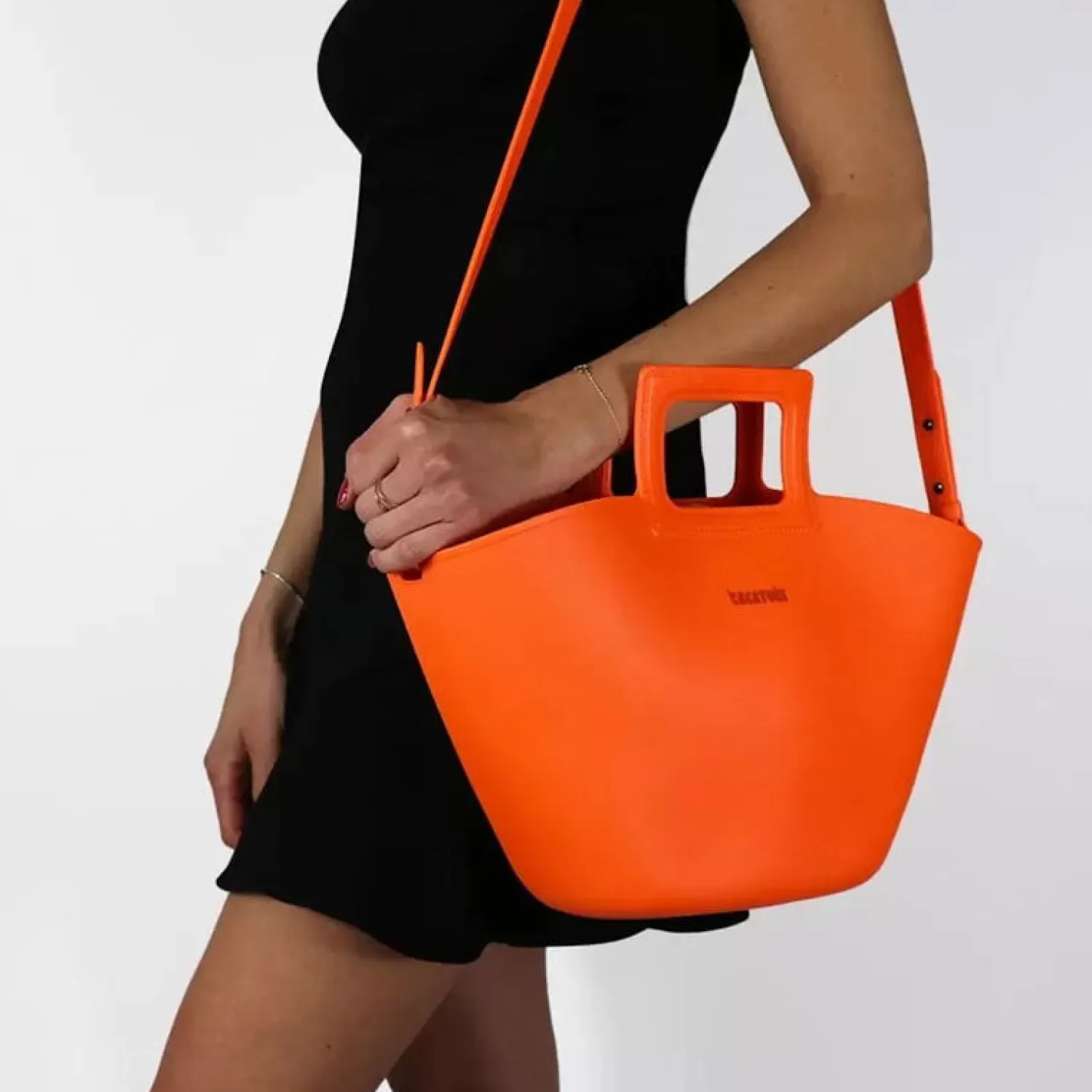 CACATOES Neon Marisco Bag In Orange Fluo