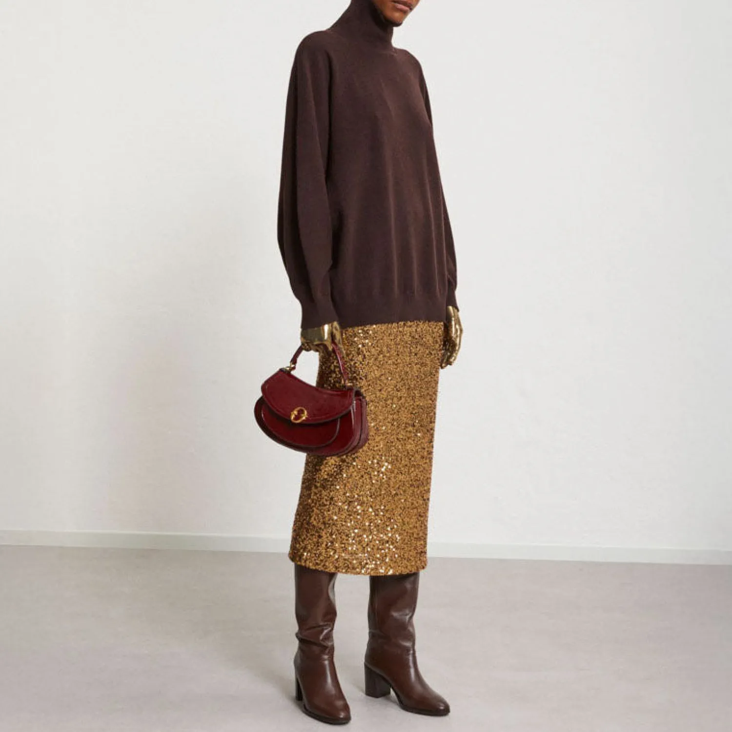 OTTOD AME Oversized Raglan Wool Jumper In Chocolate