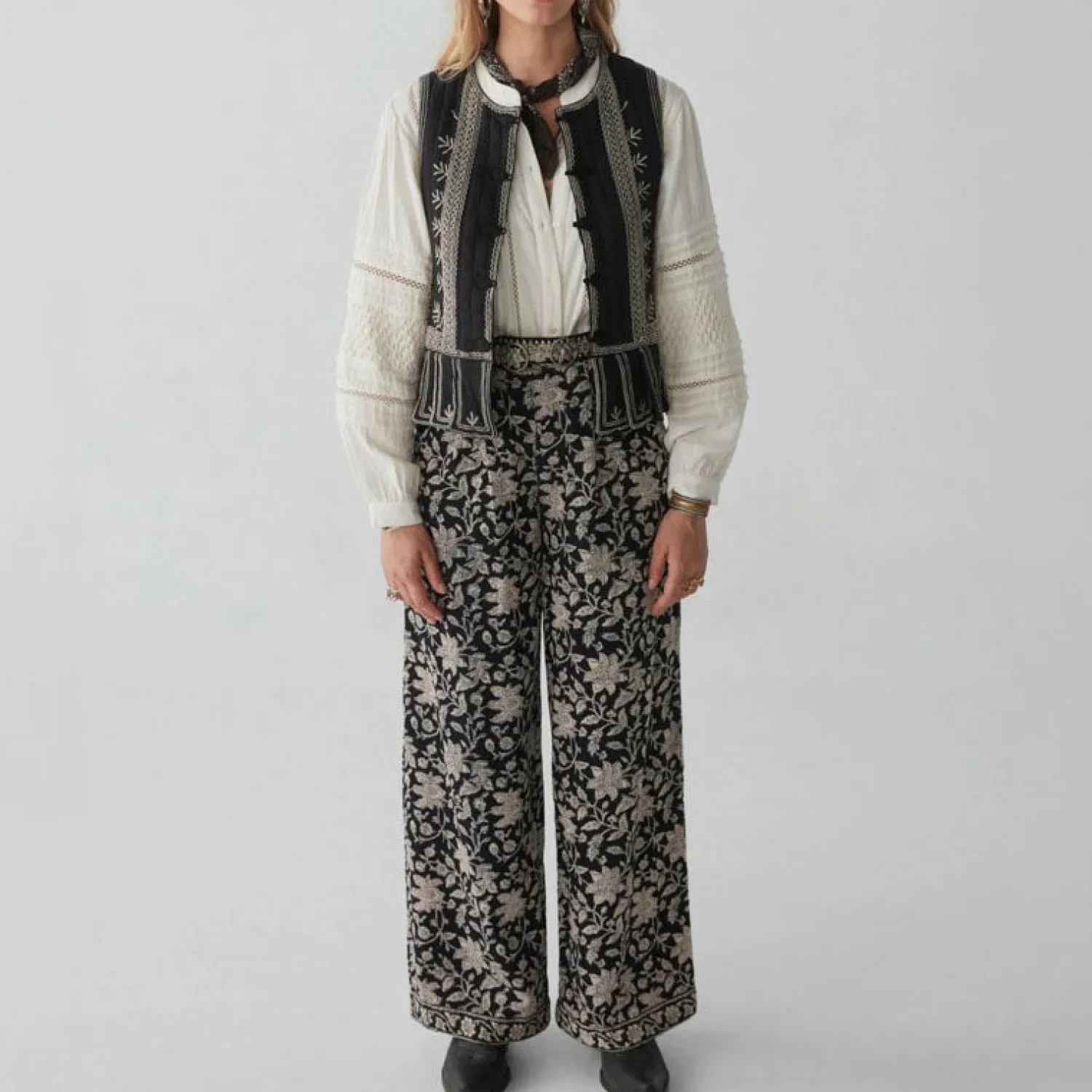 MAISON HOTEL Pepa Magnolia Pant In Black/White