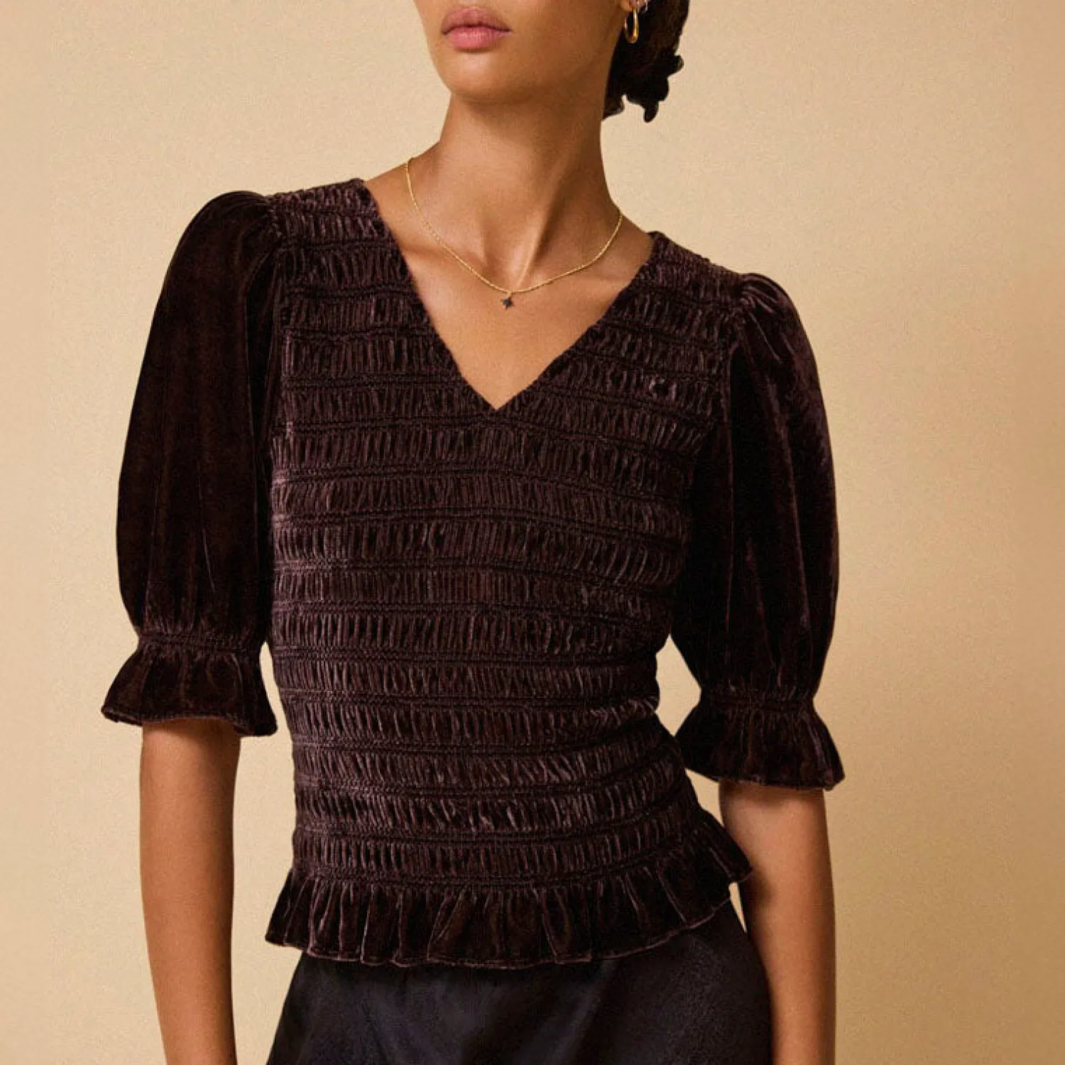 BY IRIS Raya Velvet Smocked Top In Chocolate Brown