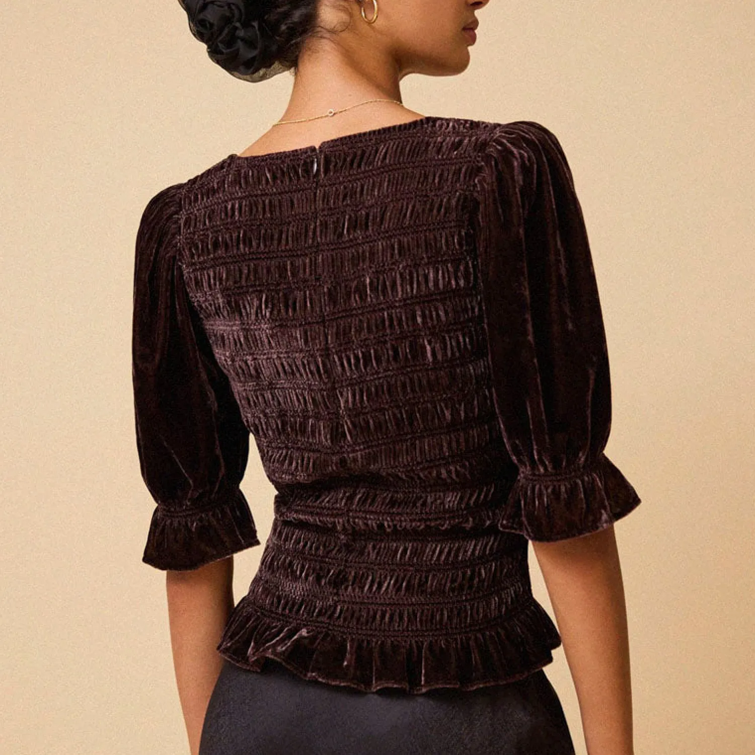 BY IRIS Raya Velvet Smocked Top In Chocolate Brown