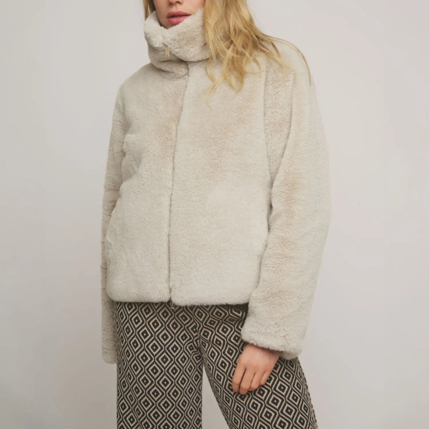 RINO & PELLE Sallie Faux Fur Jacket In Birch