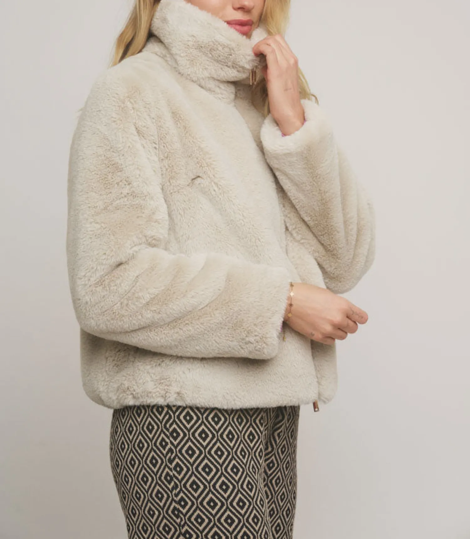 RINO & PELLE Sallie Faux Fur Jacket In Birch