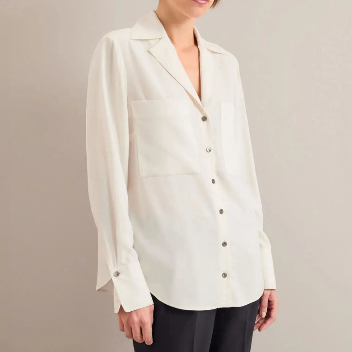 CEFINN Spencer Silk V Neck Shirt In Cream