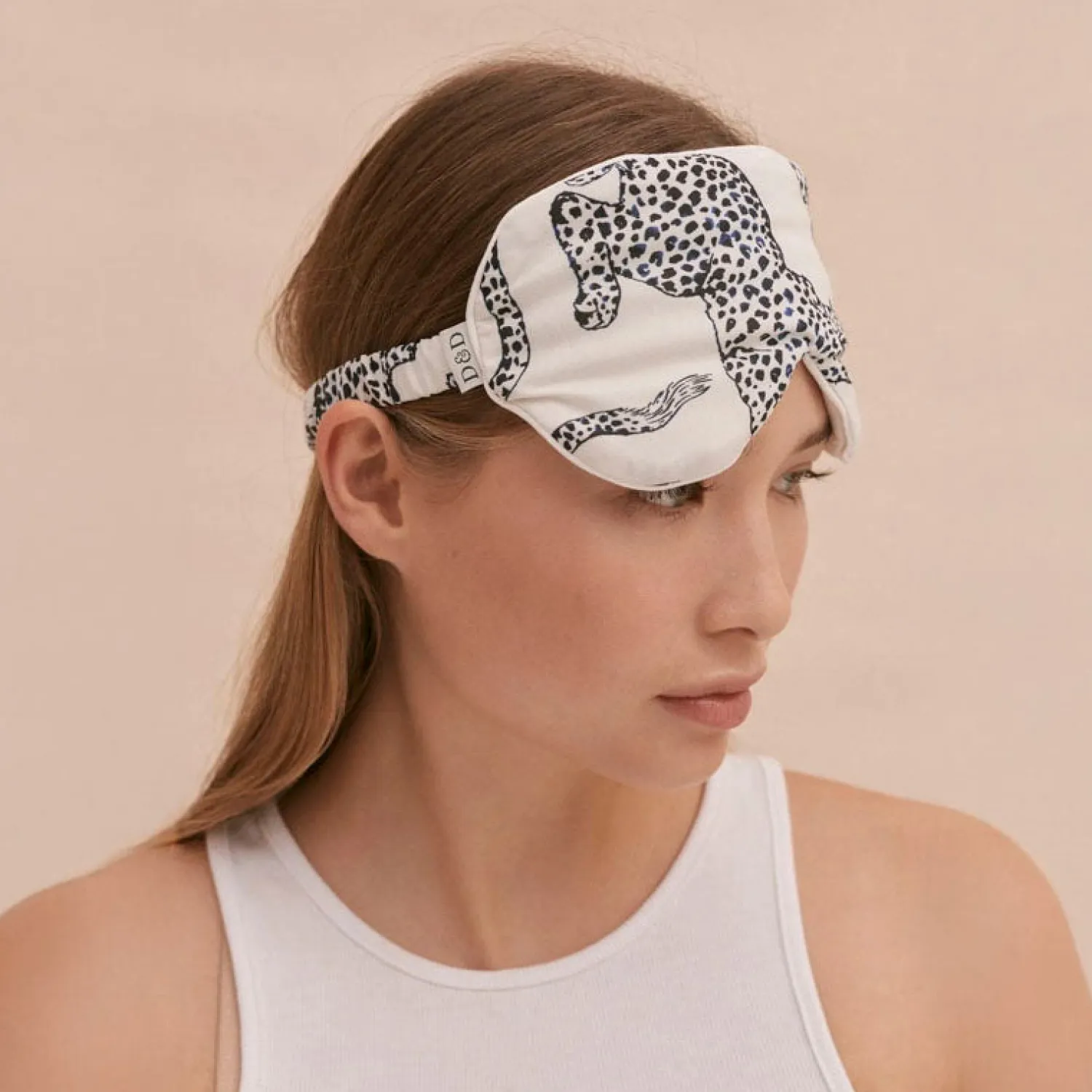 DESMOND & DEMPSEY The Jag Print Luxe Eye Mask In Cream