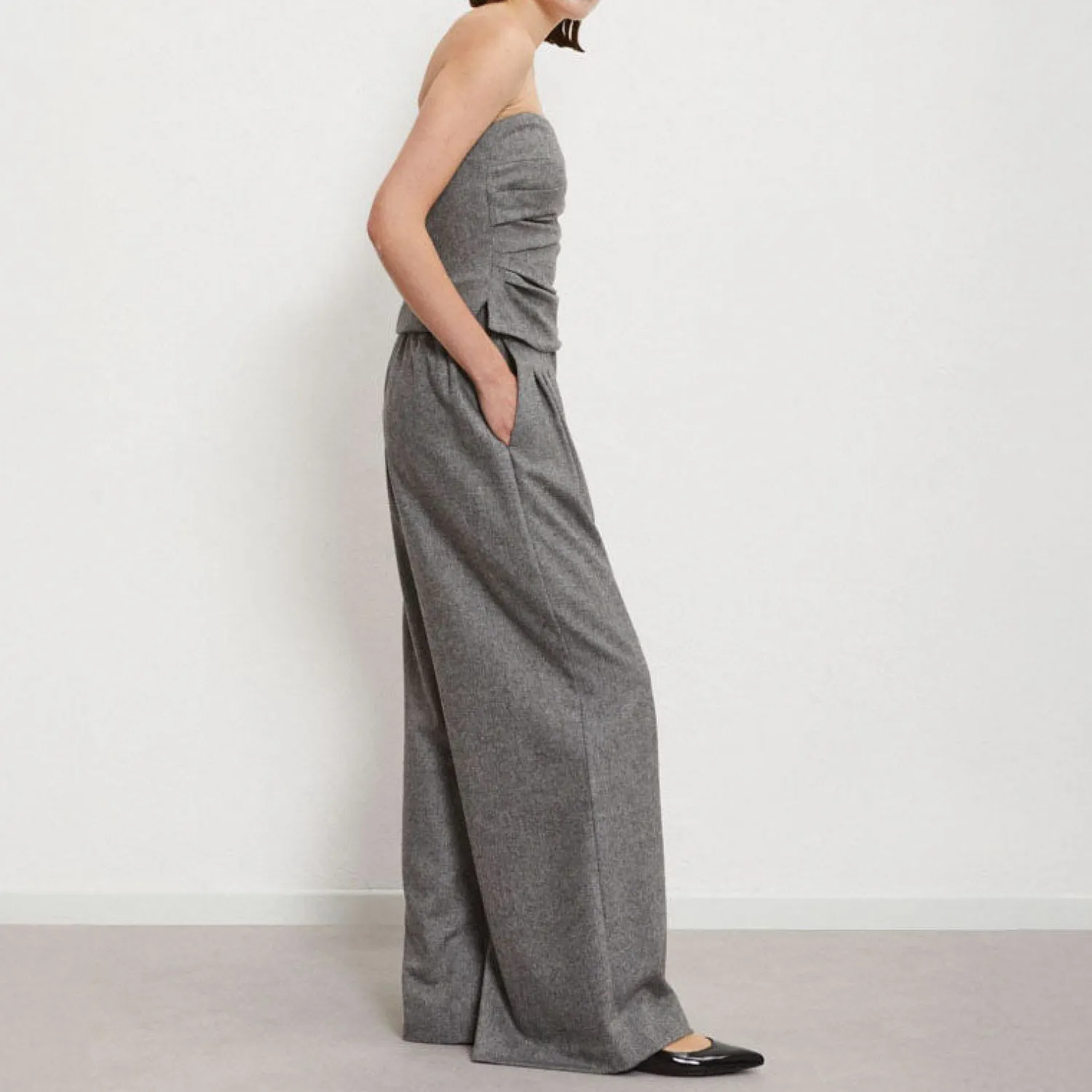 OTTOD AME Tweed Palazzo Pleated Trousers In White/Black