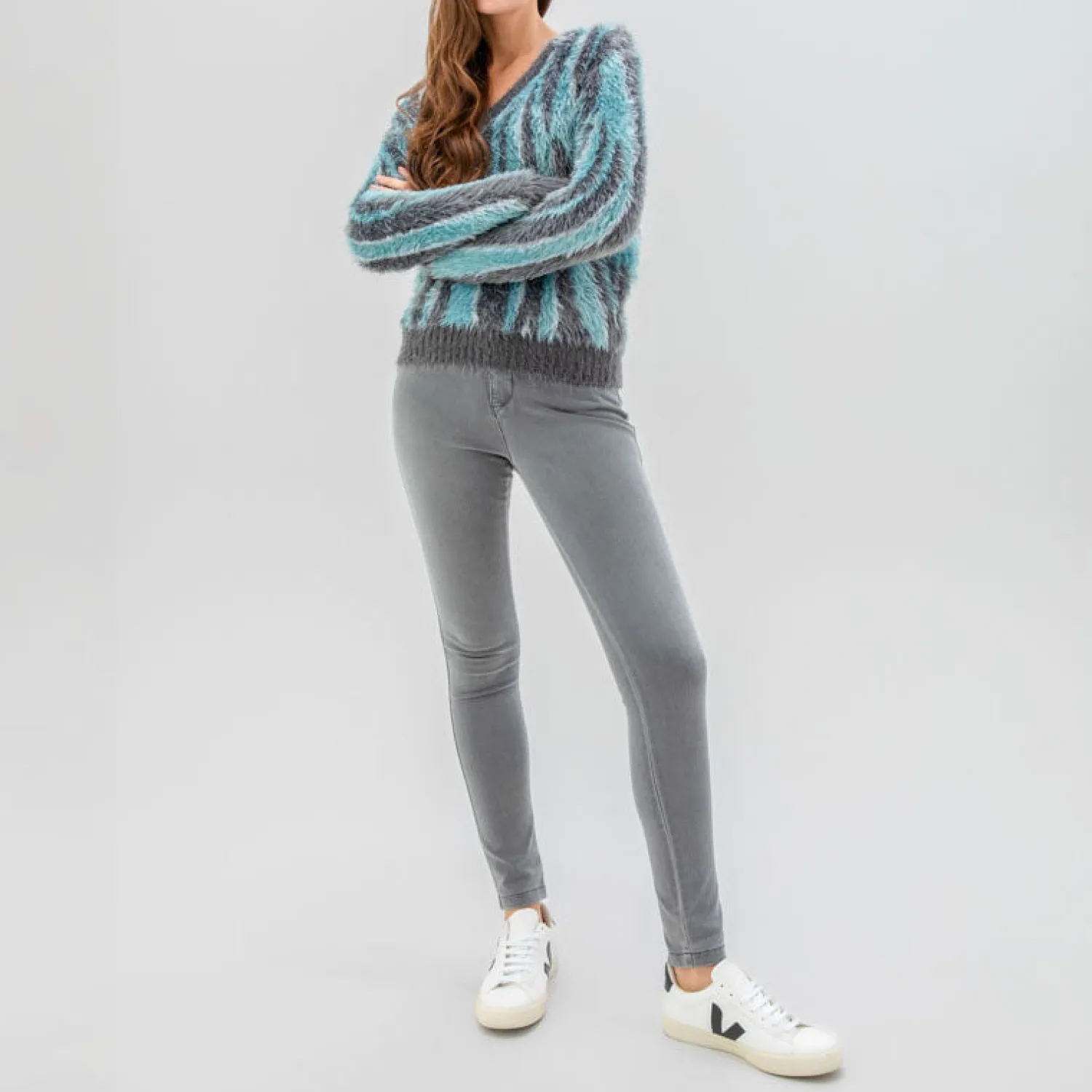 MARBLE V Neck Fuzzy Sweater In Green/Blue