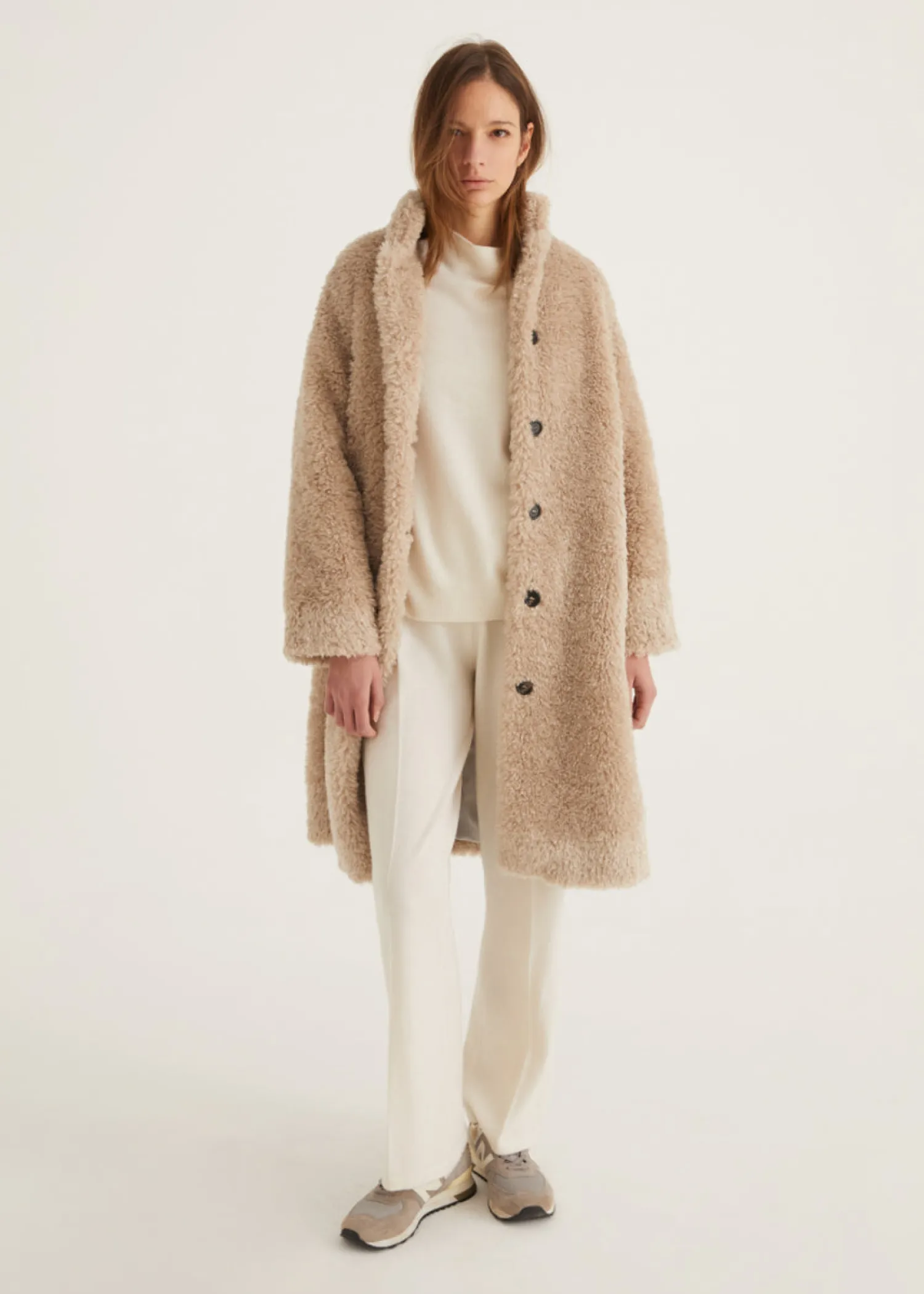 ROSSO35 Vegan Furr Teddy Coat In Beige